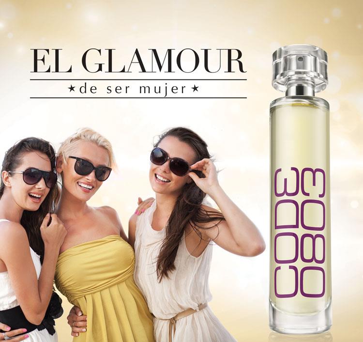 Mujer usando Code 0803 60 ML | Perfume para mujer